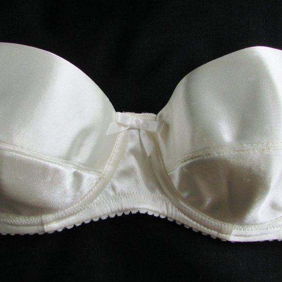 VOGUE Petites Strapless Underwire Bra - 32B - Picture 2 of 4